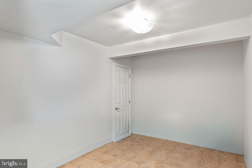 2851 Yarn Court photo 47