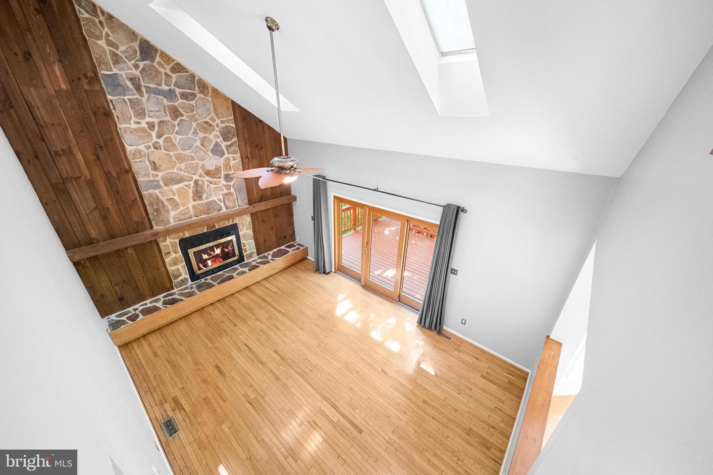 9723 Stipp Street photo 32
