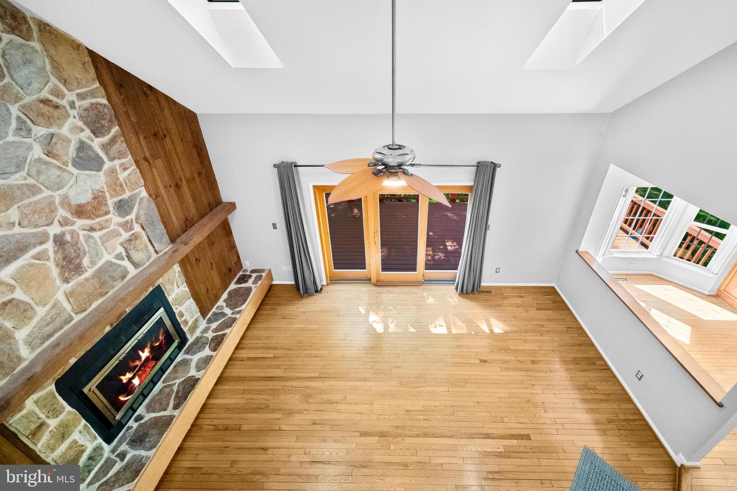 9723 Stipp Street photo 34