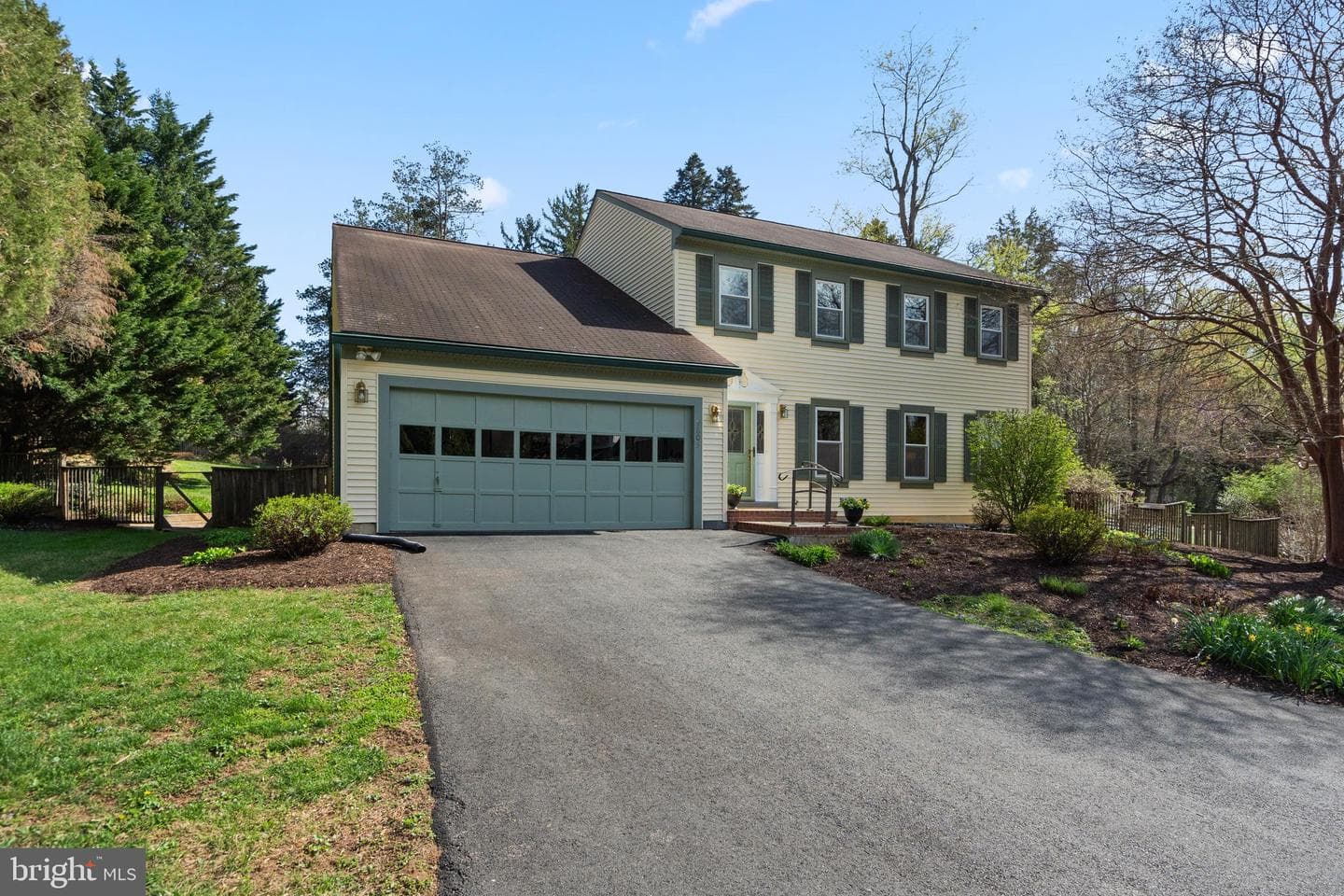 9605 Bronte Drive photo 2