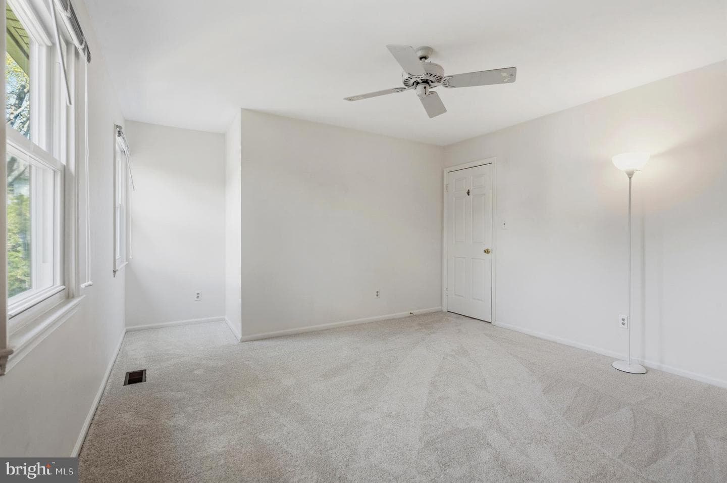 9605 Bronte Drive photo 37