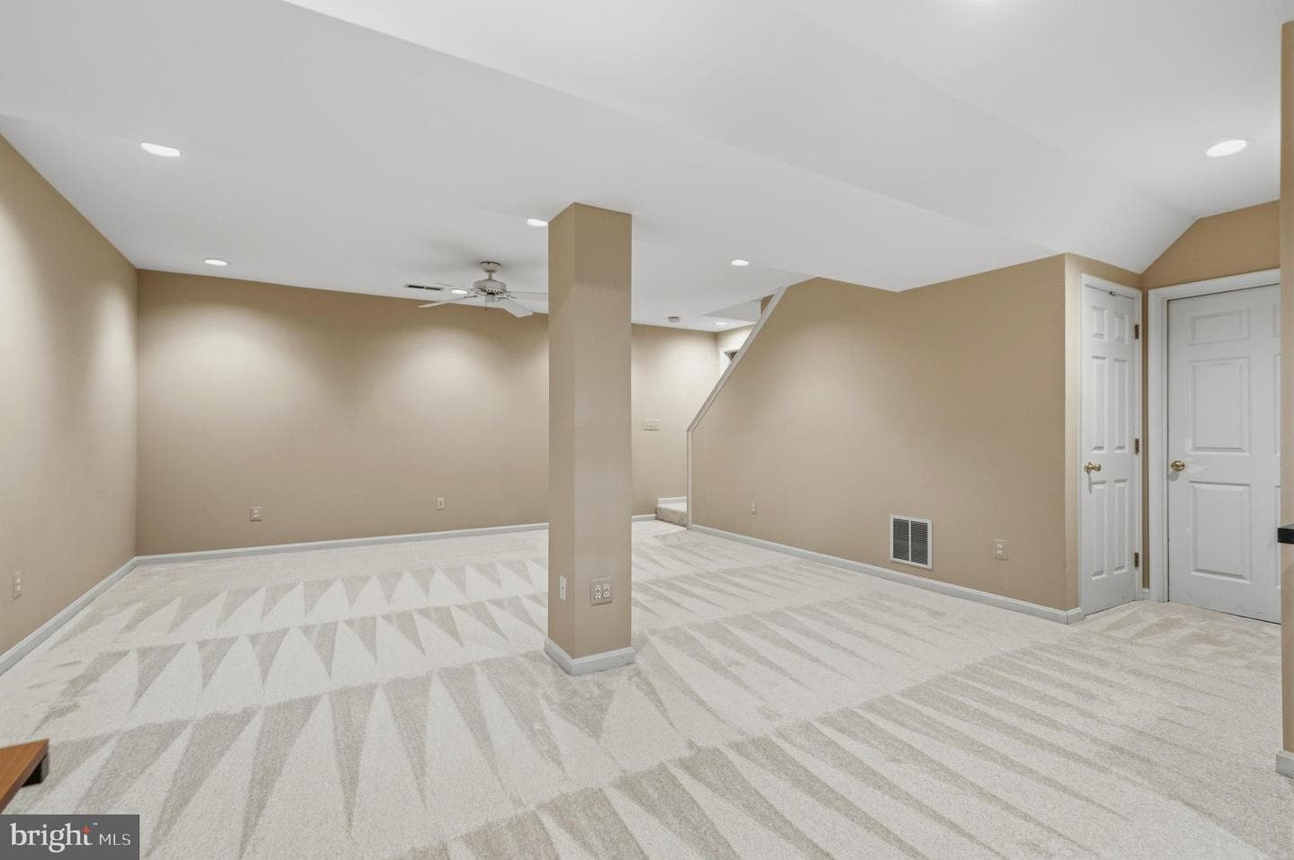 9605 Bronte Drive photo 46