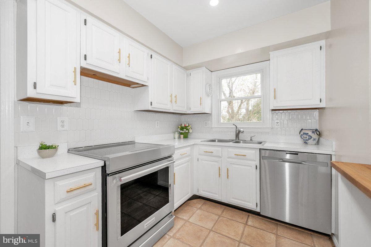 3106 Madison Hill Court photo 22