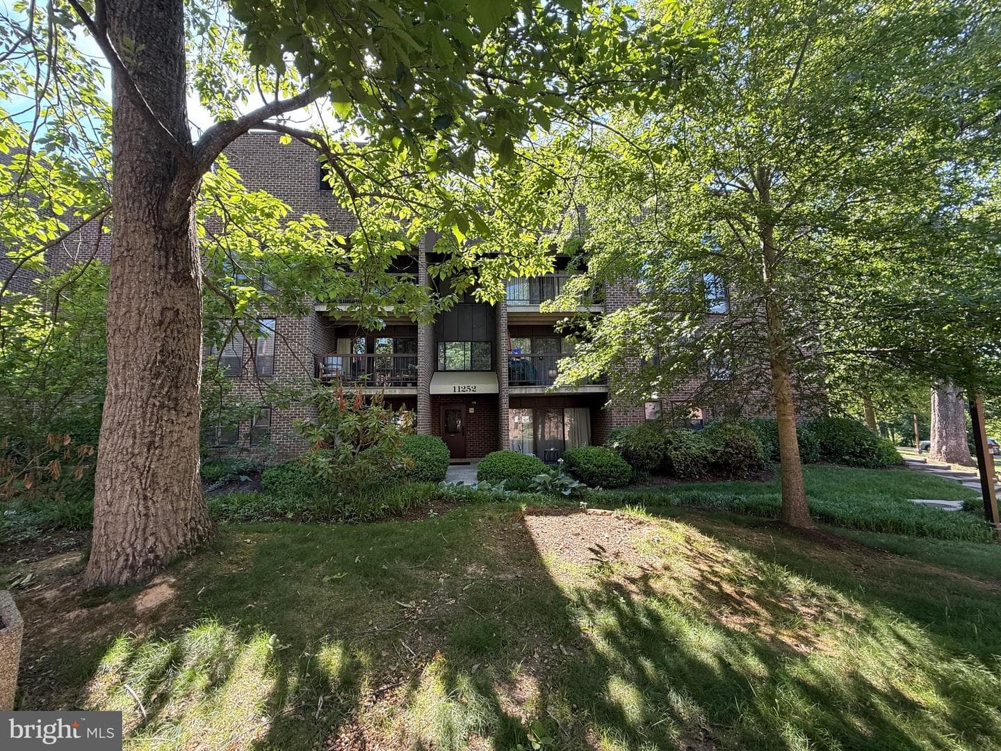 11252 Chestnut Grove Square #26, Reston
