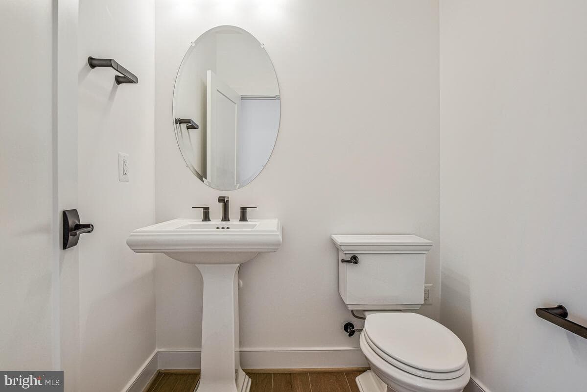 8205 Dabney Avenue photo 30