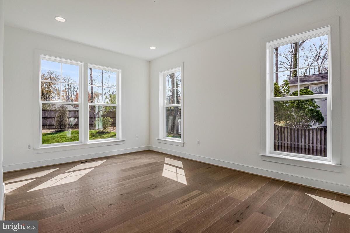 8205 Dabney Avenue photo 32