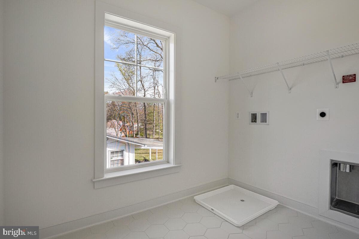 8205 Dabney Avenue photo 55
