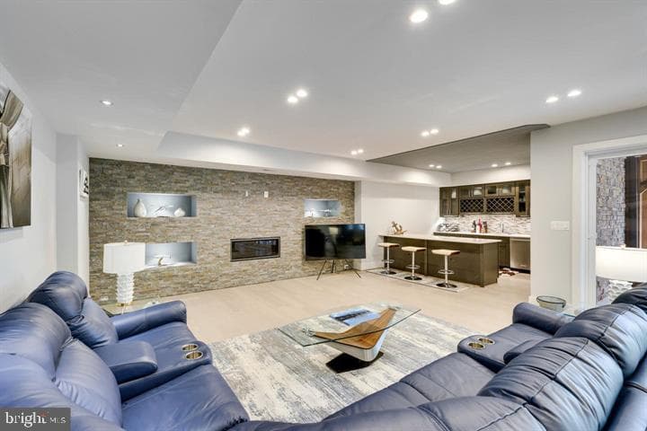 9604 Pembroke Place photo 45