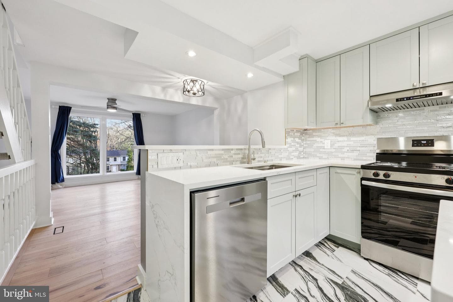 1666 Harvest Green Court photo 12