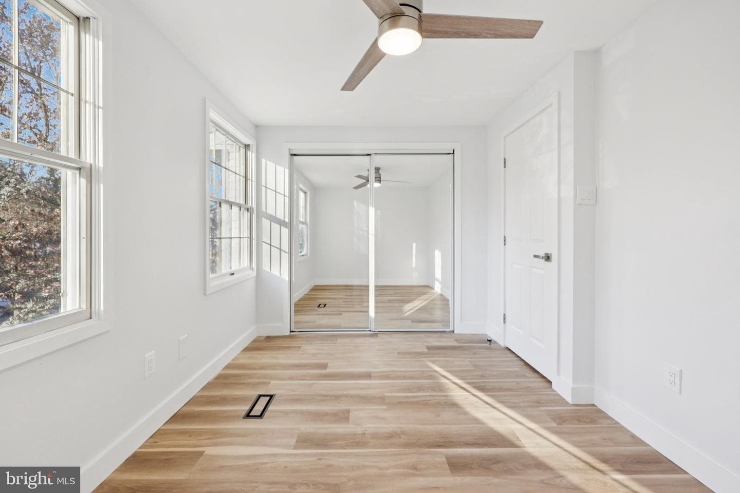 1666 Harvest Green Court photo 19