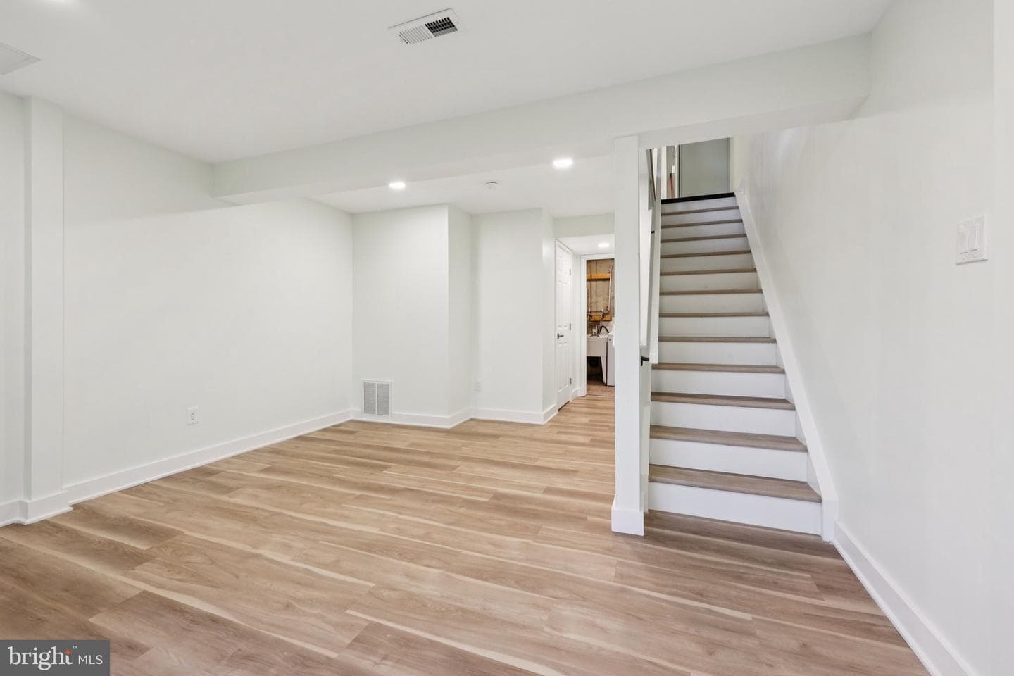 1666 Harvest Green Court photo 27