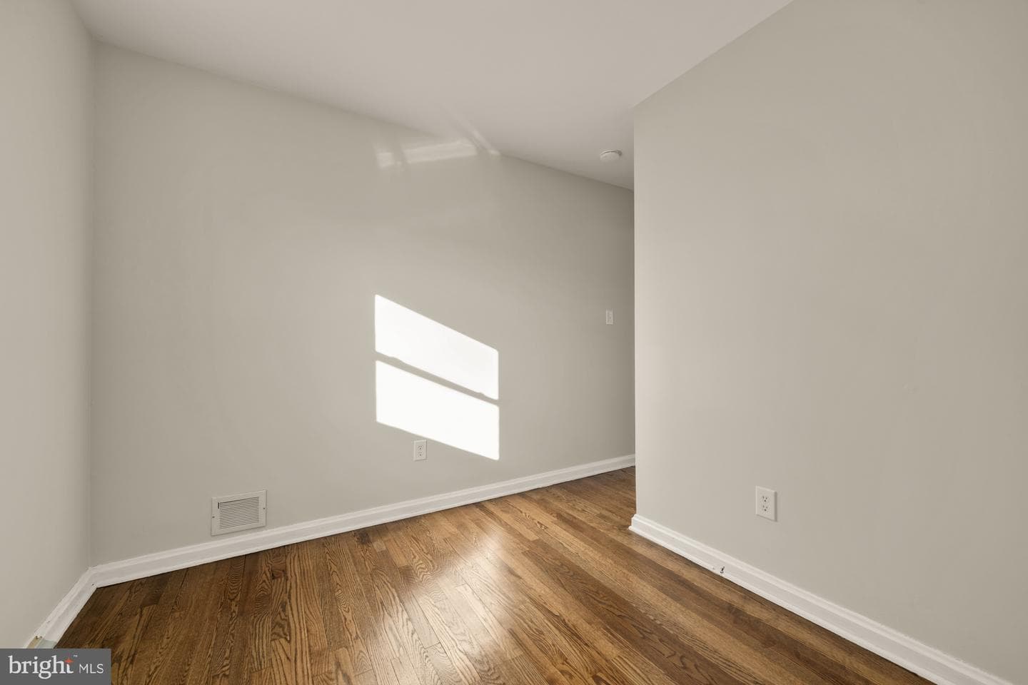 6112 Paulonia Road photo 25