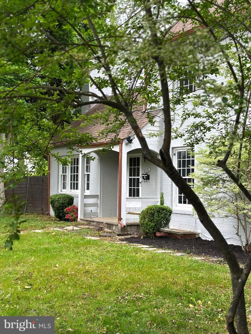 6012 Pike Branch Drive, Alexandria