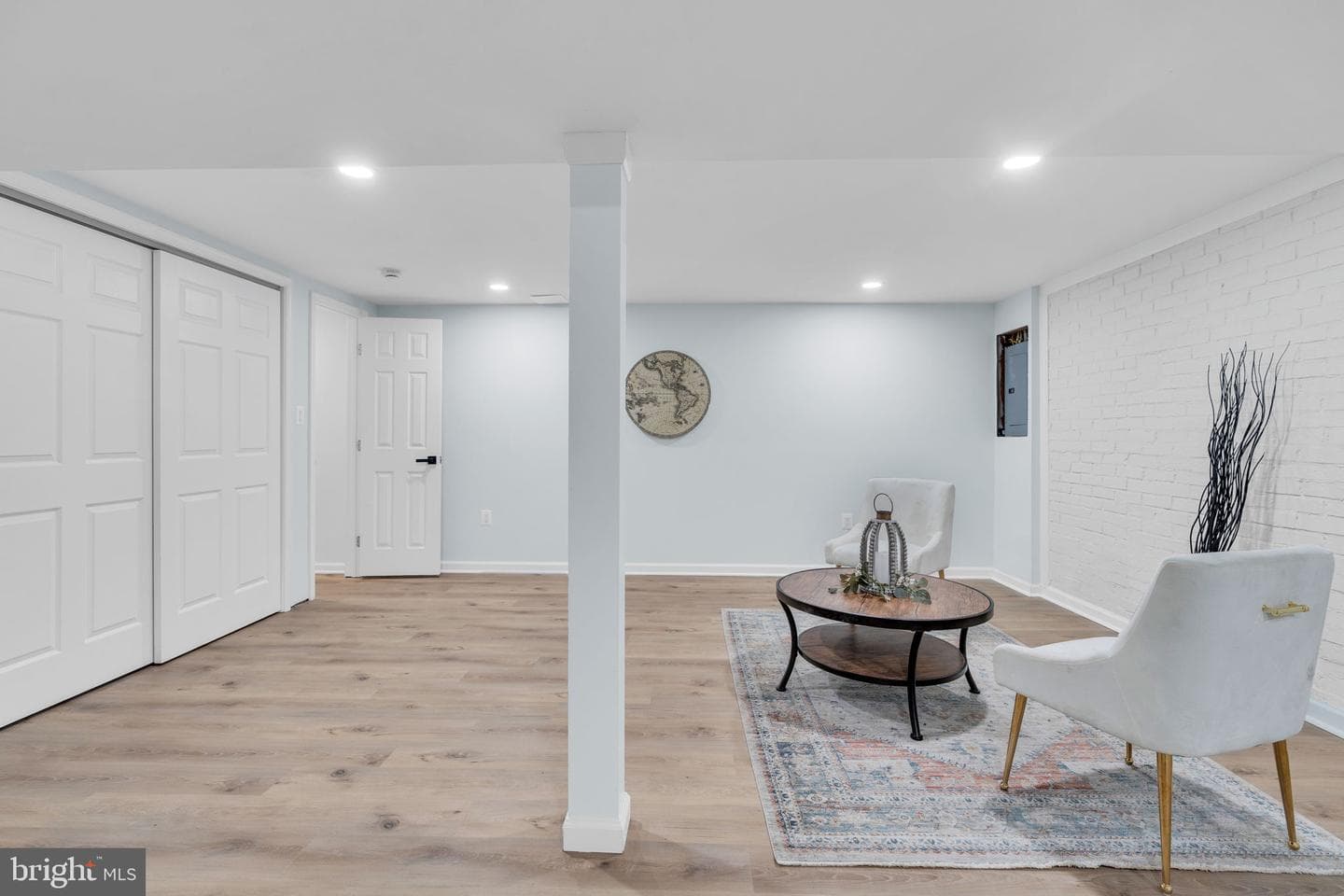 8441 Thames Street photo 39