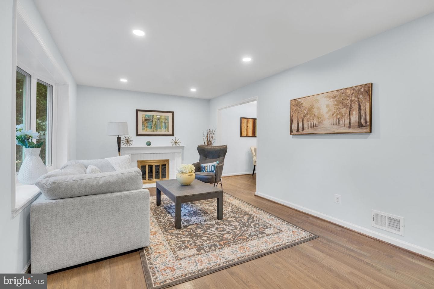 8441 Thames Street photo 7