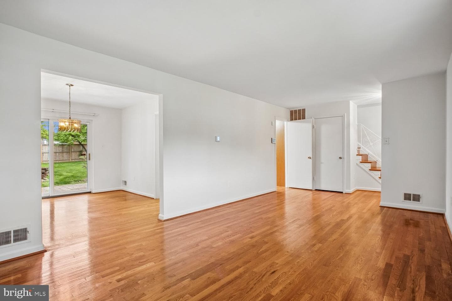 8933 Burke Lake Road photo 12