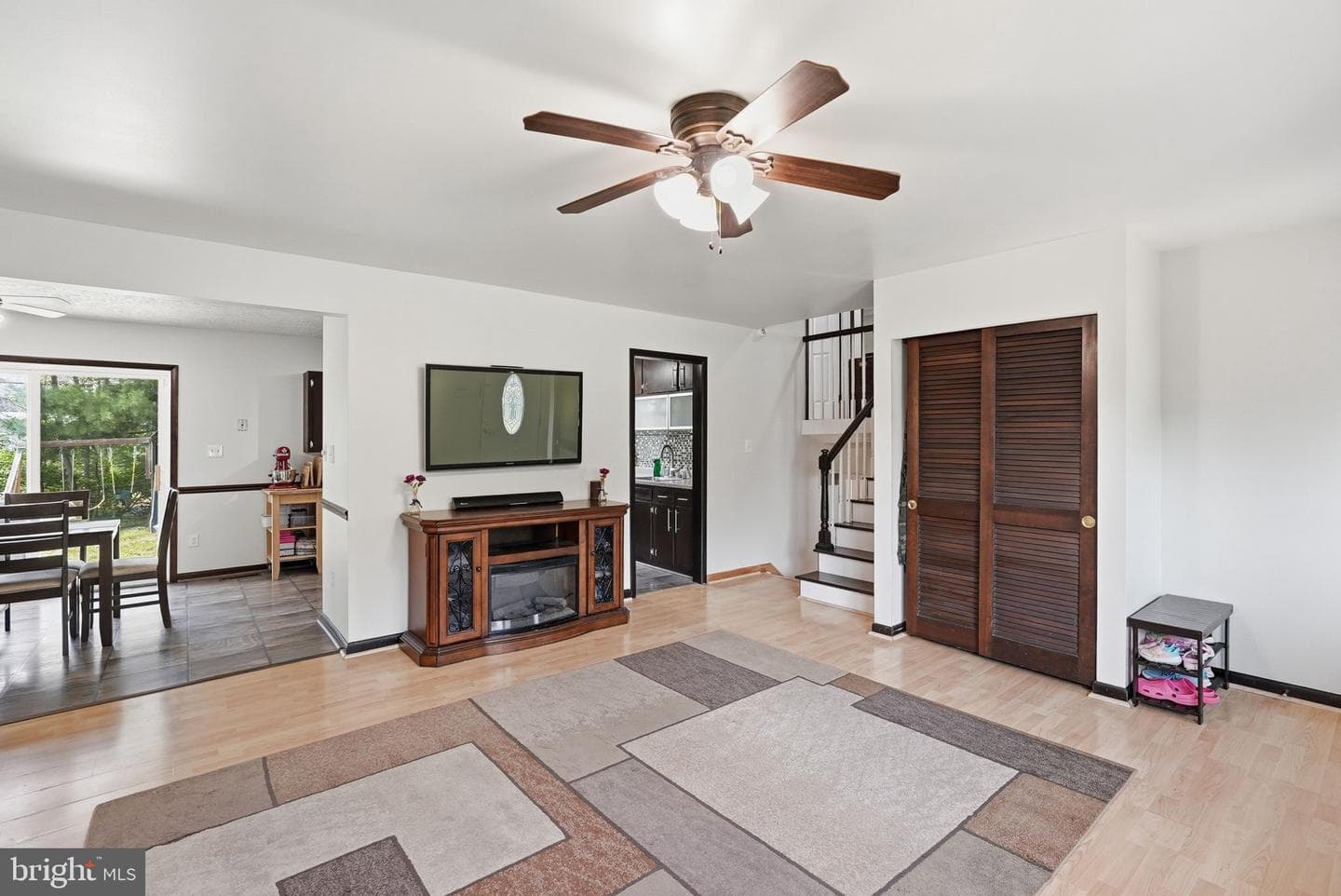 6614 Stagecoach Street photo 4