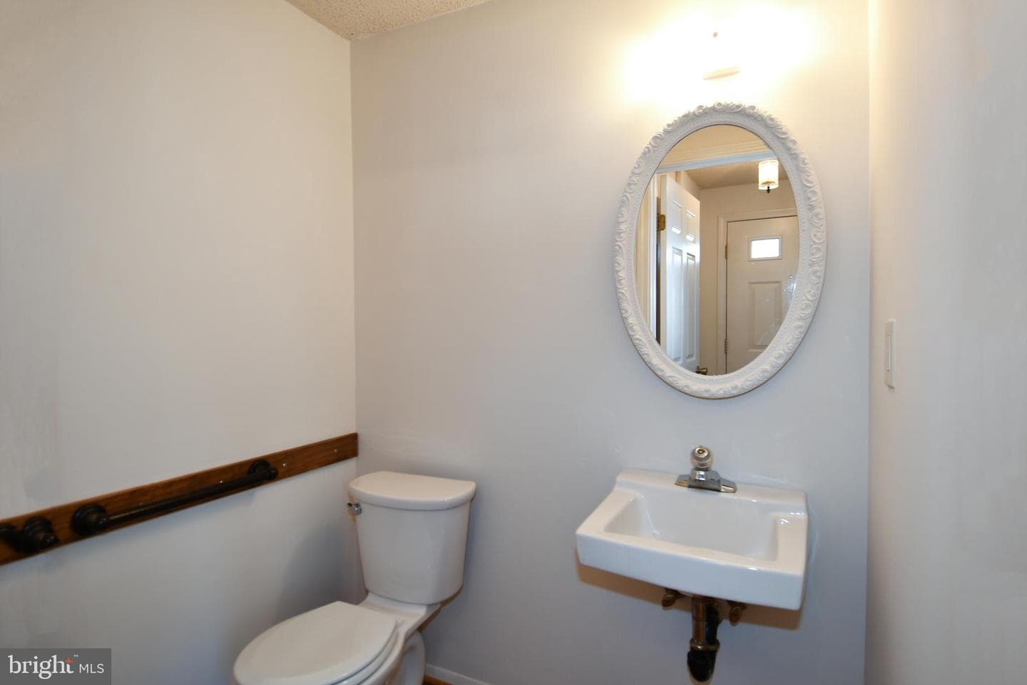 9803 Tara Court photo 10