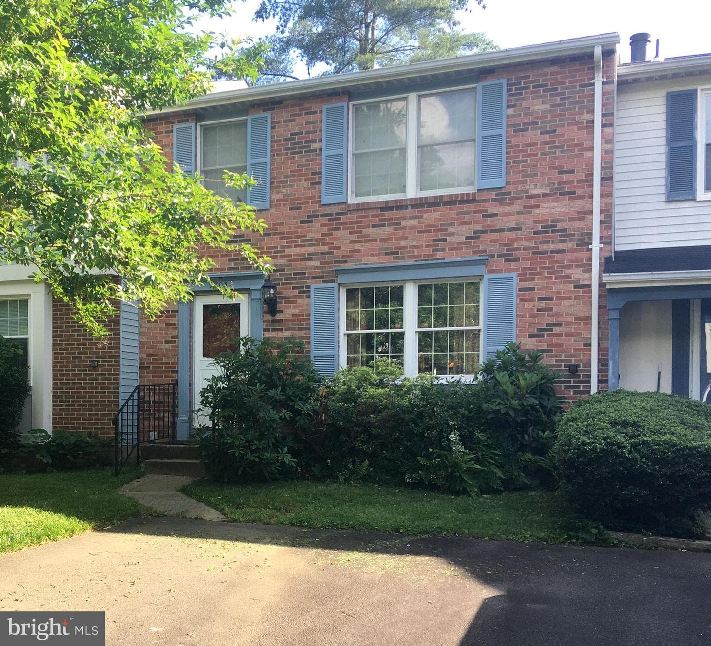 9803 Tara Court photo 2
