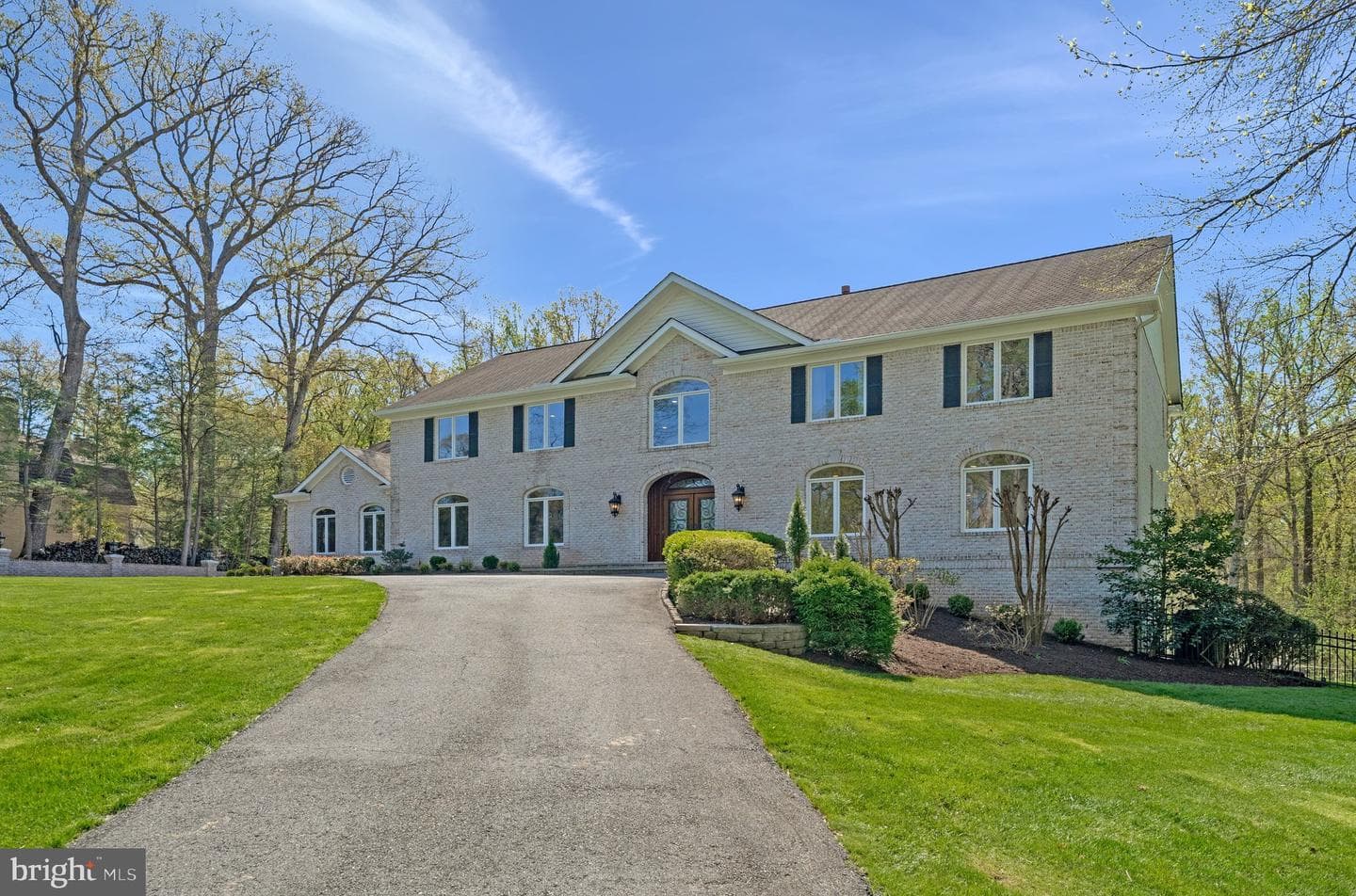 8611 Brook Road photo 4