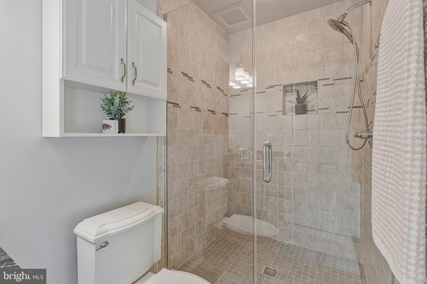 8611 Brook Road photo 66