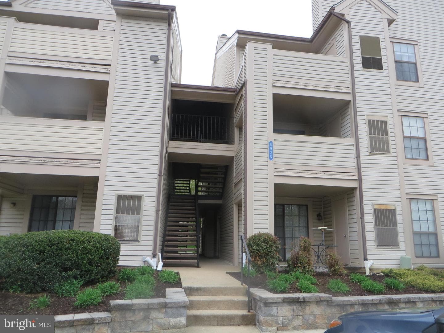 6925 Mary Caroline Circle #j