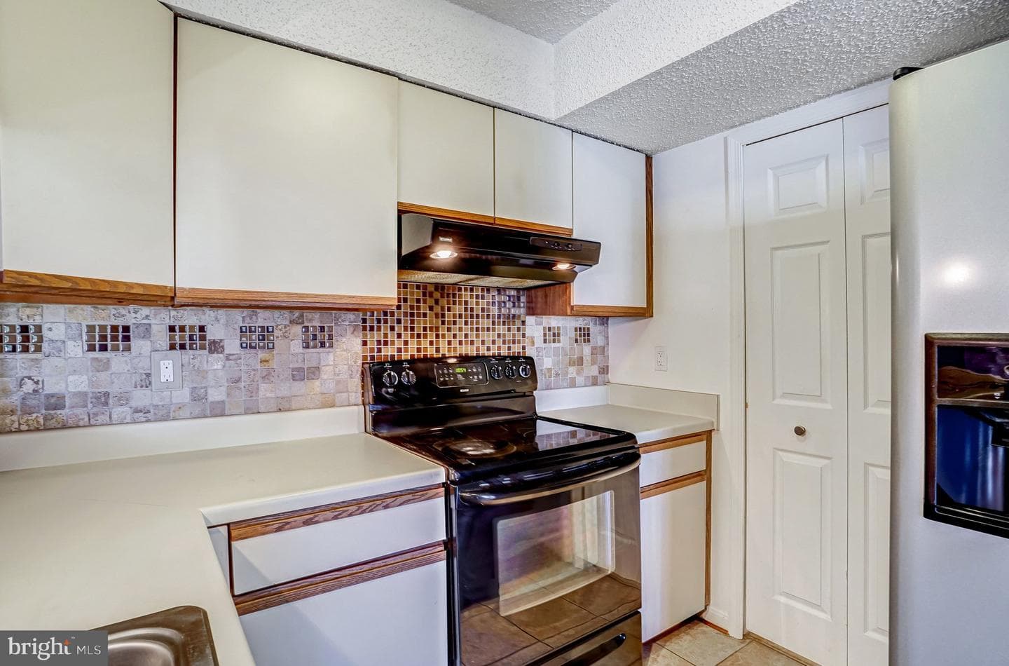 6925 Mary Caroline Circle #j photo 18