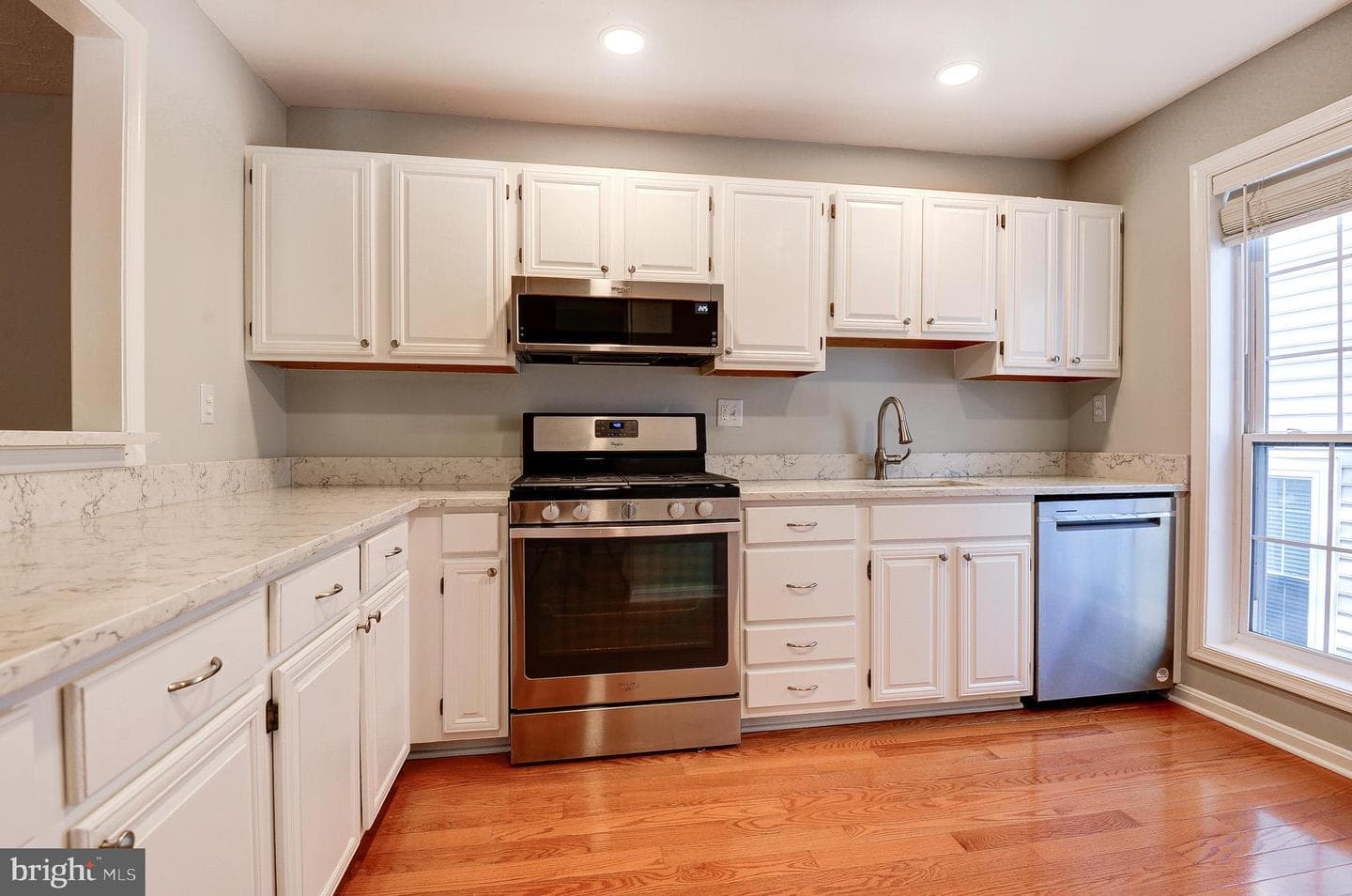 10087 Oakton Terrace Road photo 10