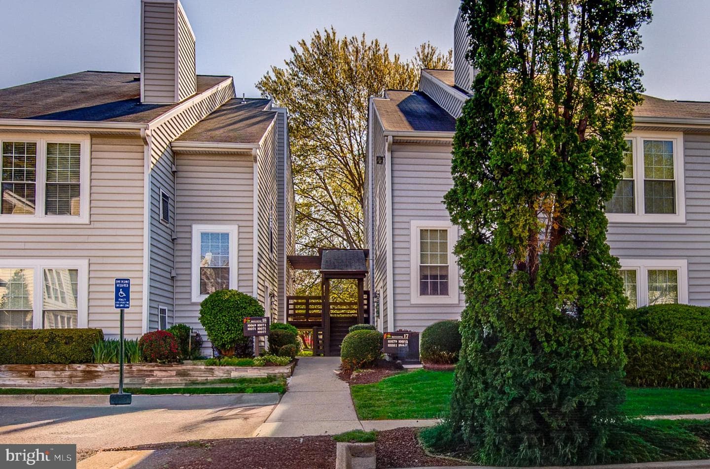 10087 Oakton Terrace Road photo 30