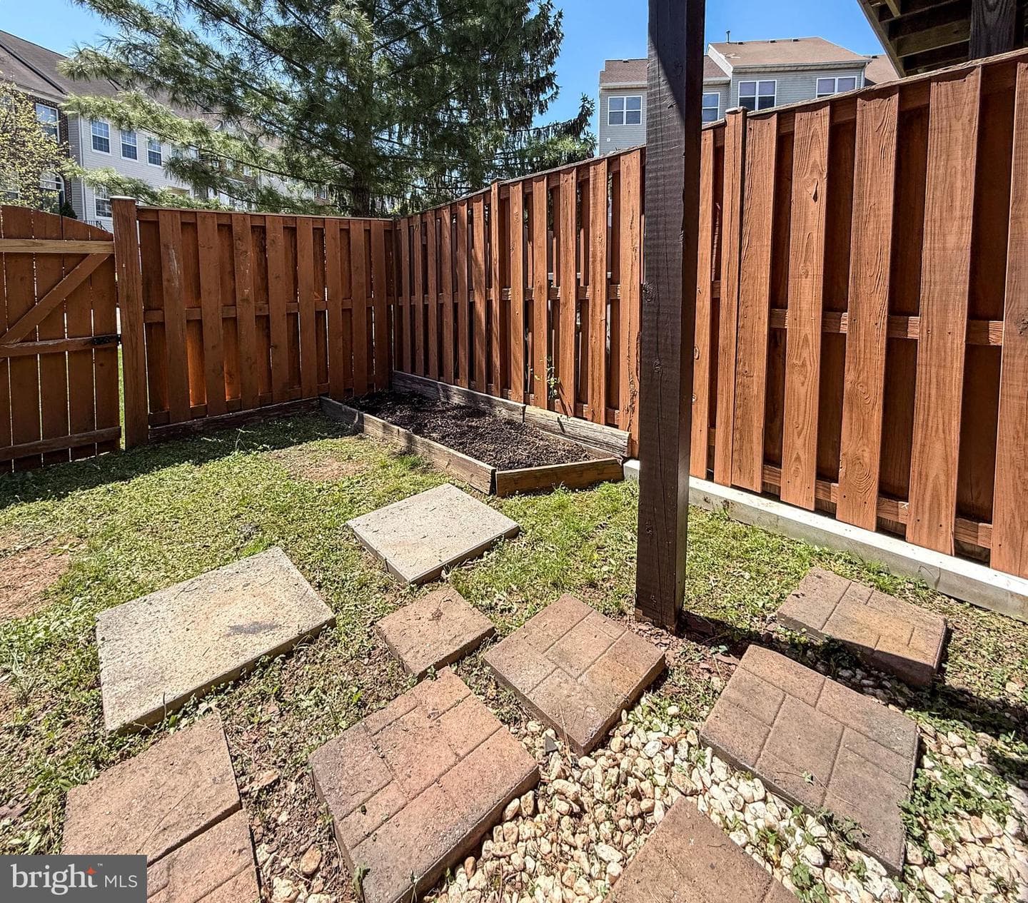 14647 Seasons Drive photo 28