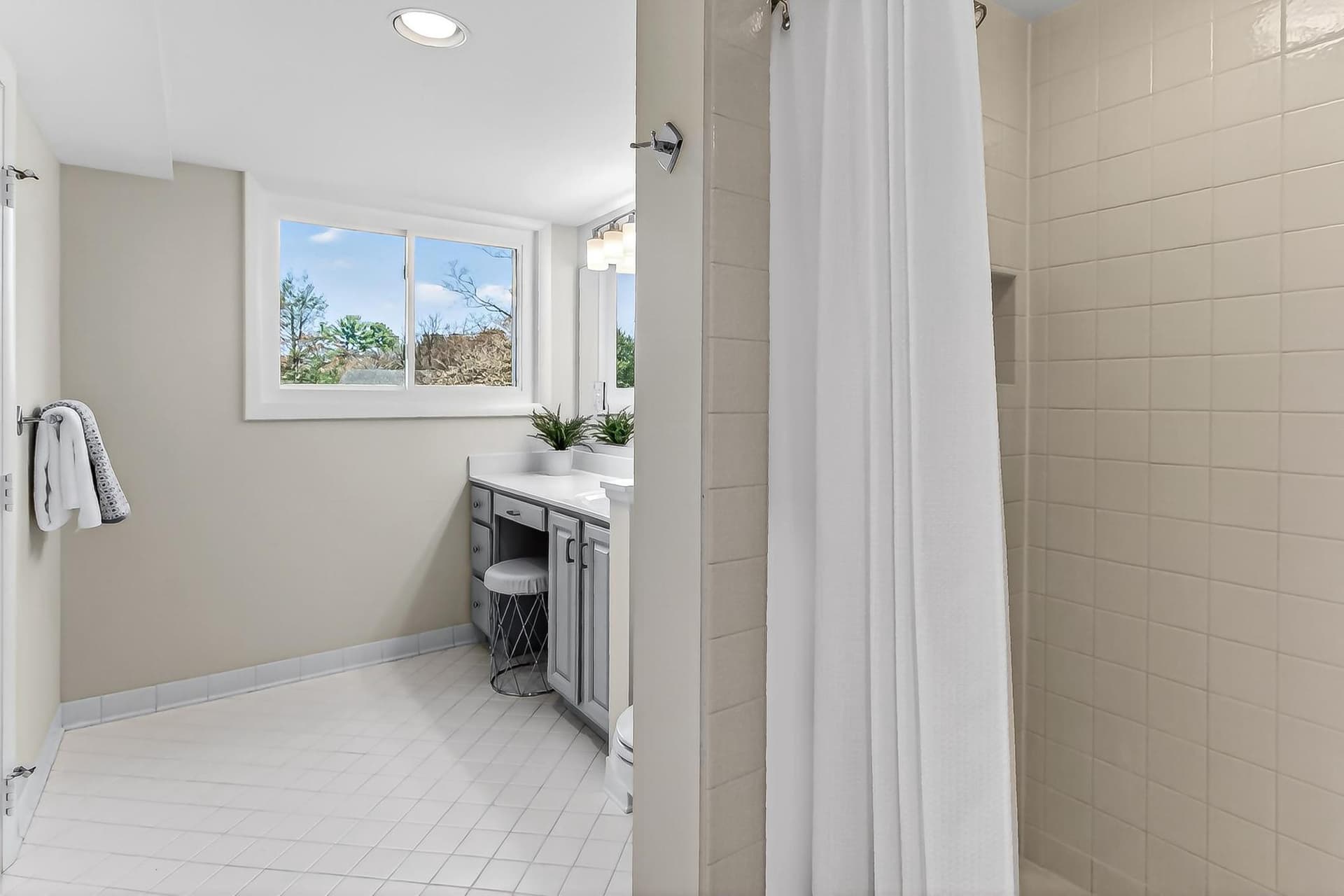 6451 Queen Anne Terrace photo 33
