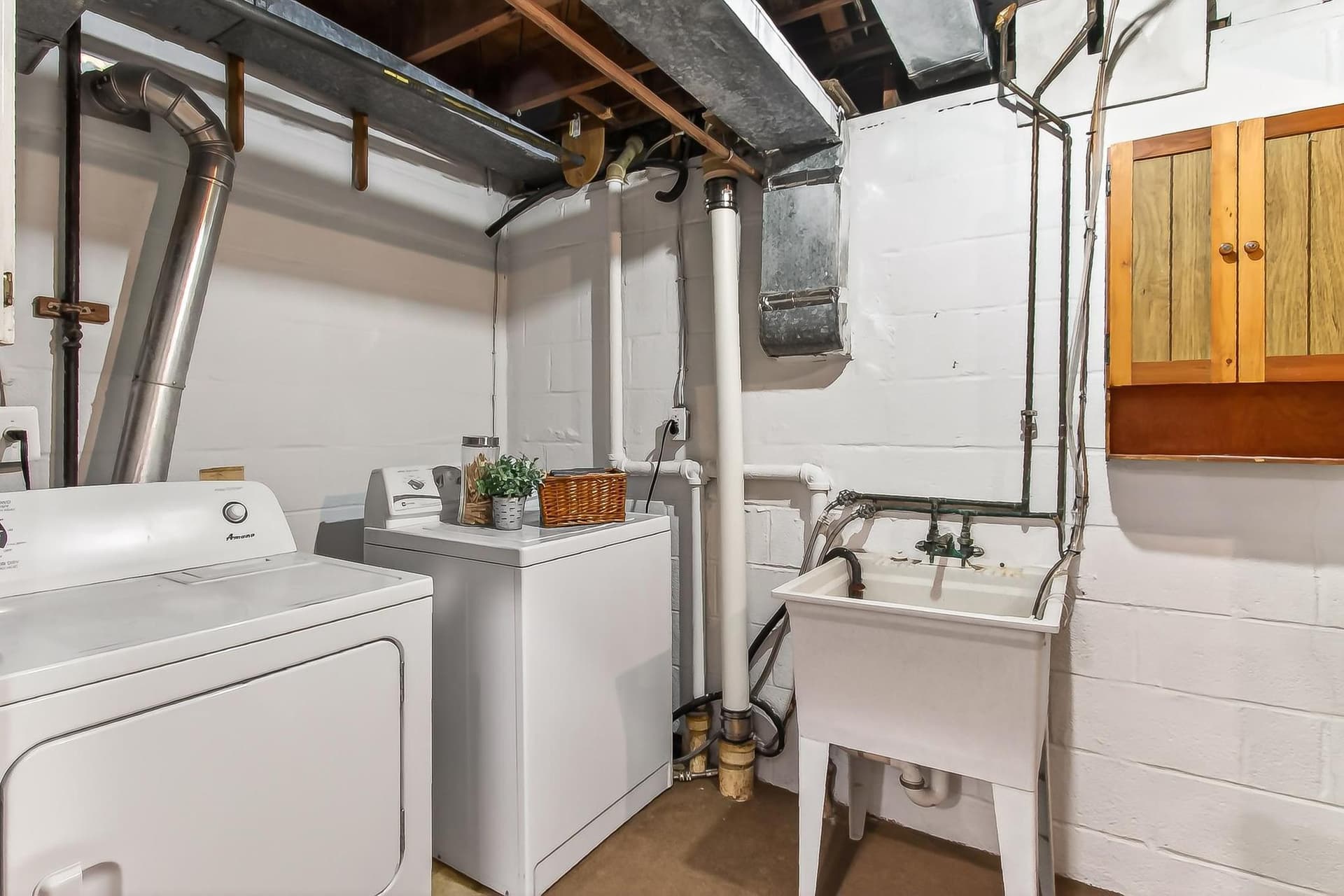 6451 Queen Anne Terrace photo 39