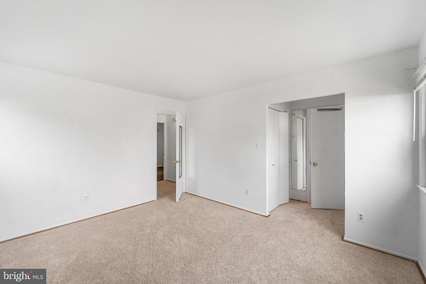 6423 Cabell Court photo 23