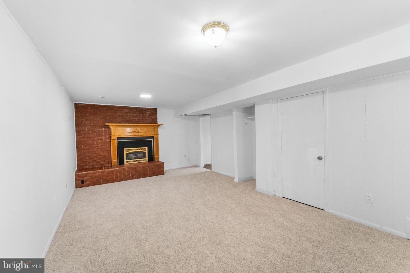 6423 Cabell Court photo 34
