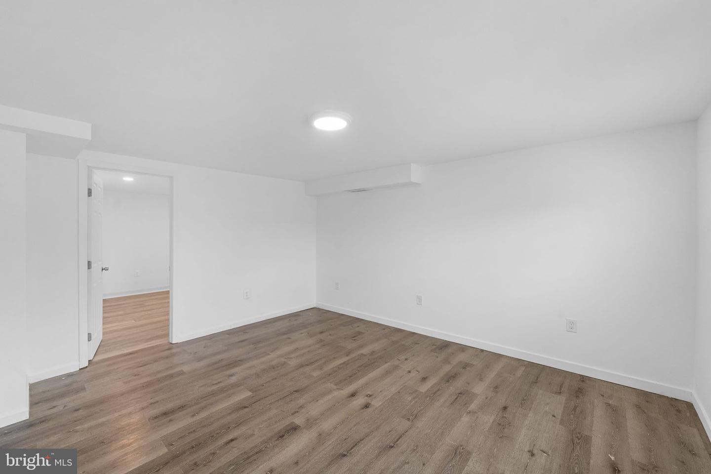 6423 Cabell Court photo 38