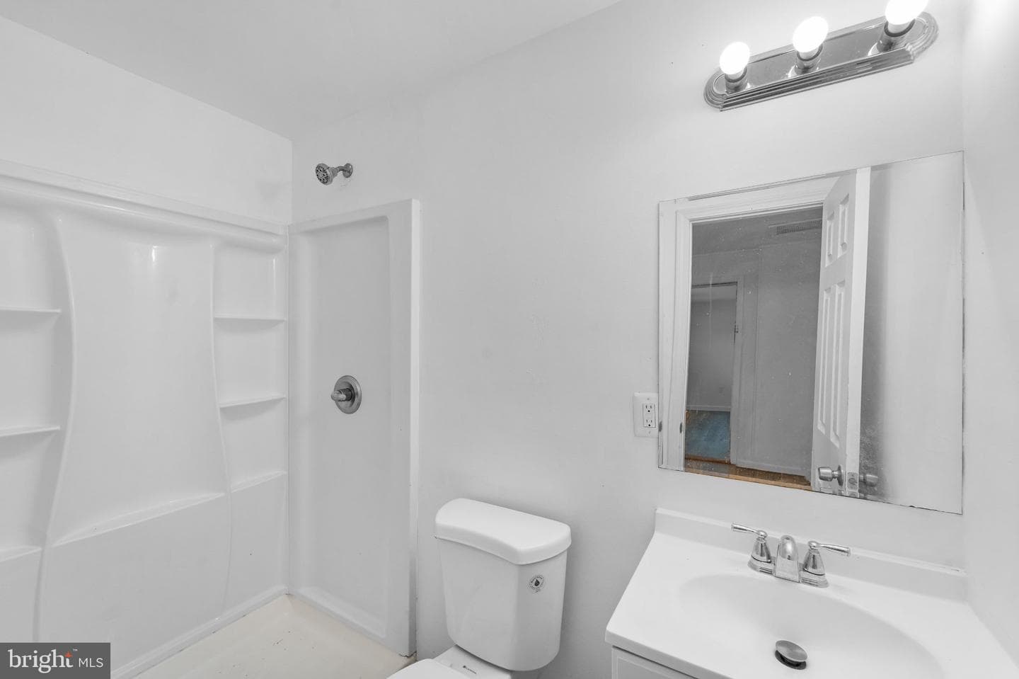 6423 Cabell Court photo 42