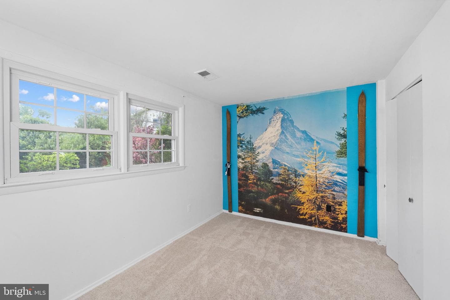 6423 Cabell Court photo 46