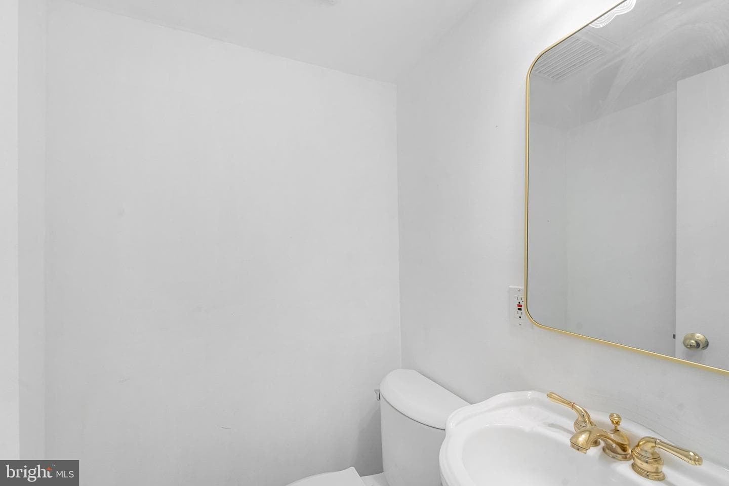 6423 Cabell Court photo 49