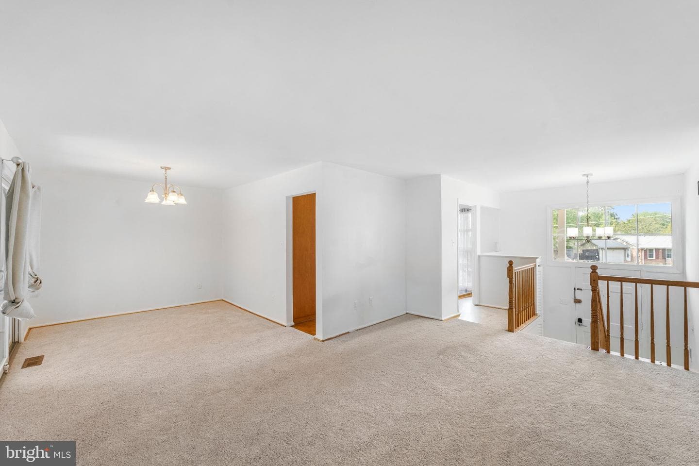 6423 Cabell Court photo 5