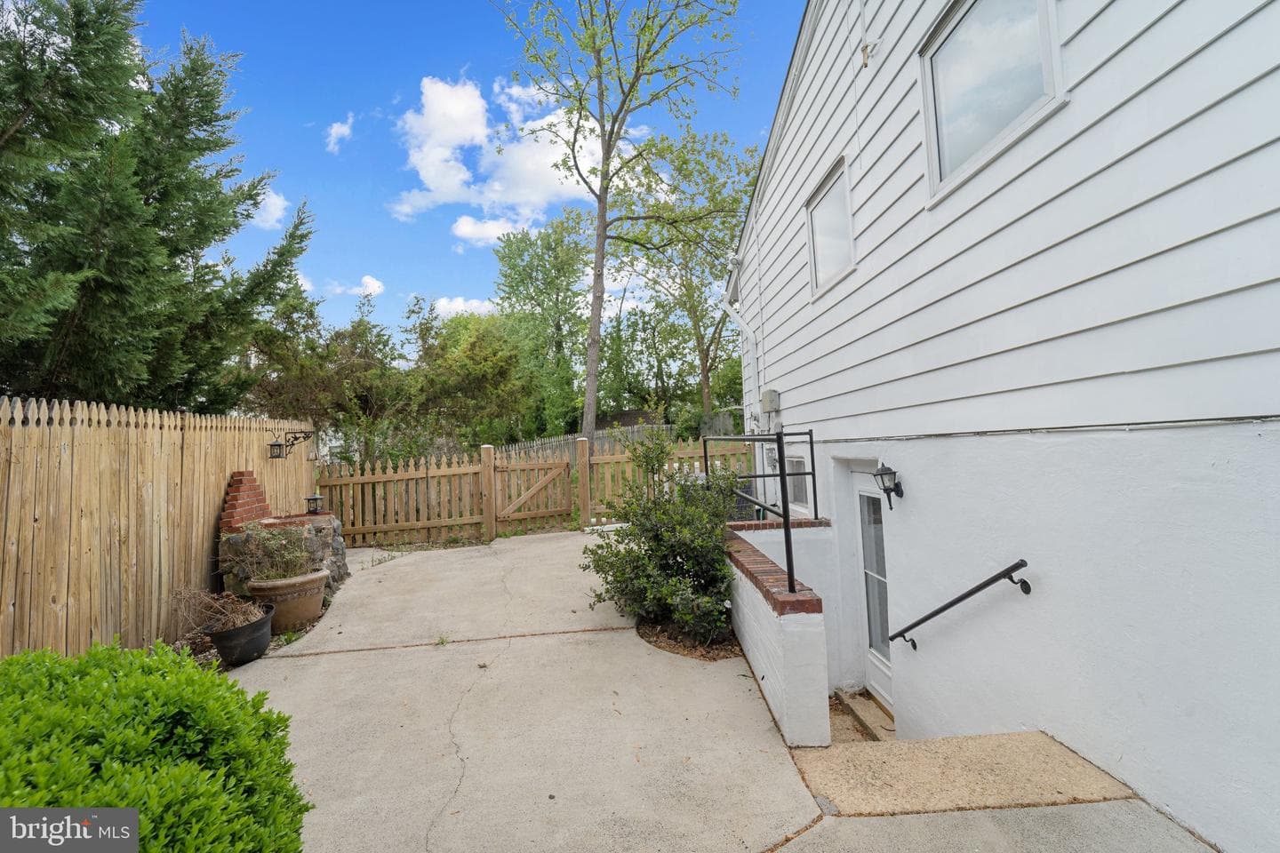 6423 Cabell Court photo 50