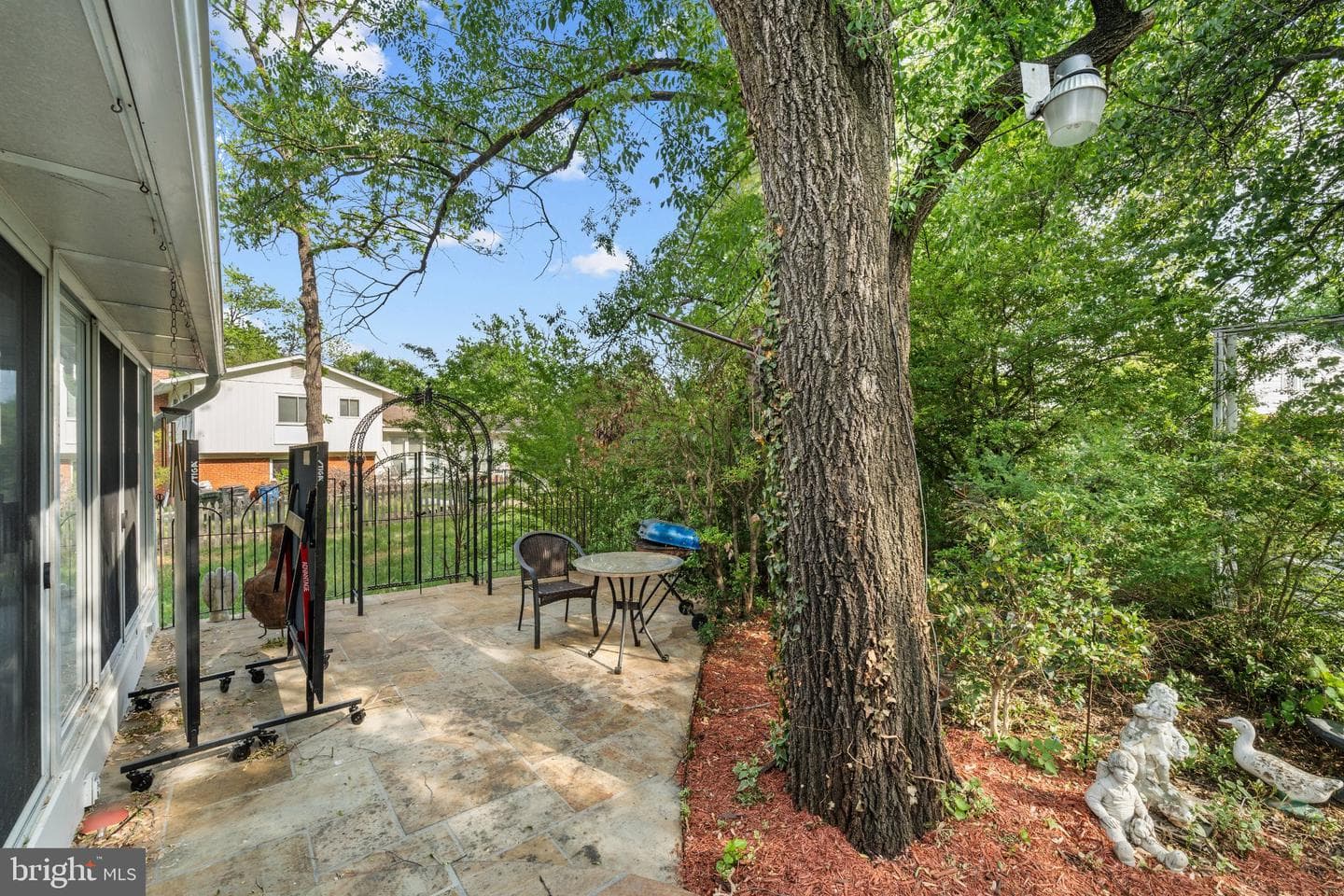 6423 Cabell Court photo 55