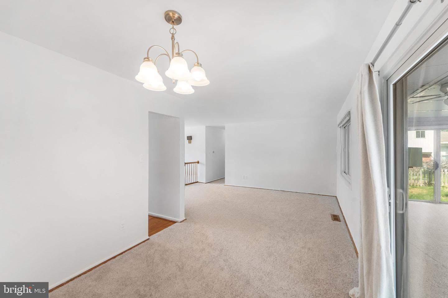 6423 Cabell Court photo 6