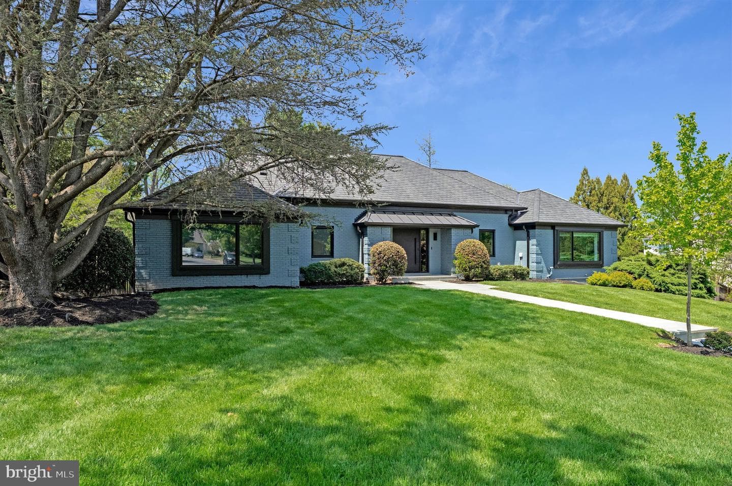 1228 Perry William Drive, Mclean
