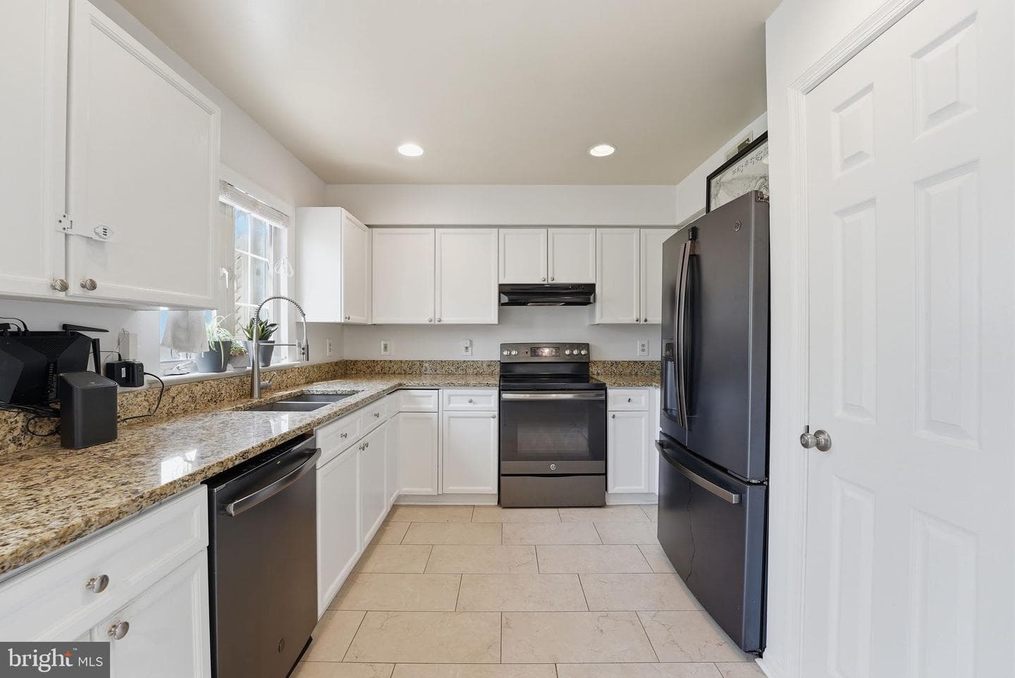5982 Manorwood Drive photo 8
