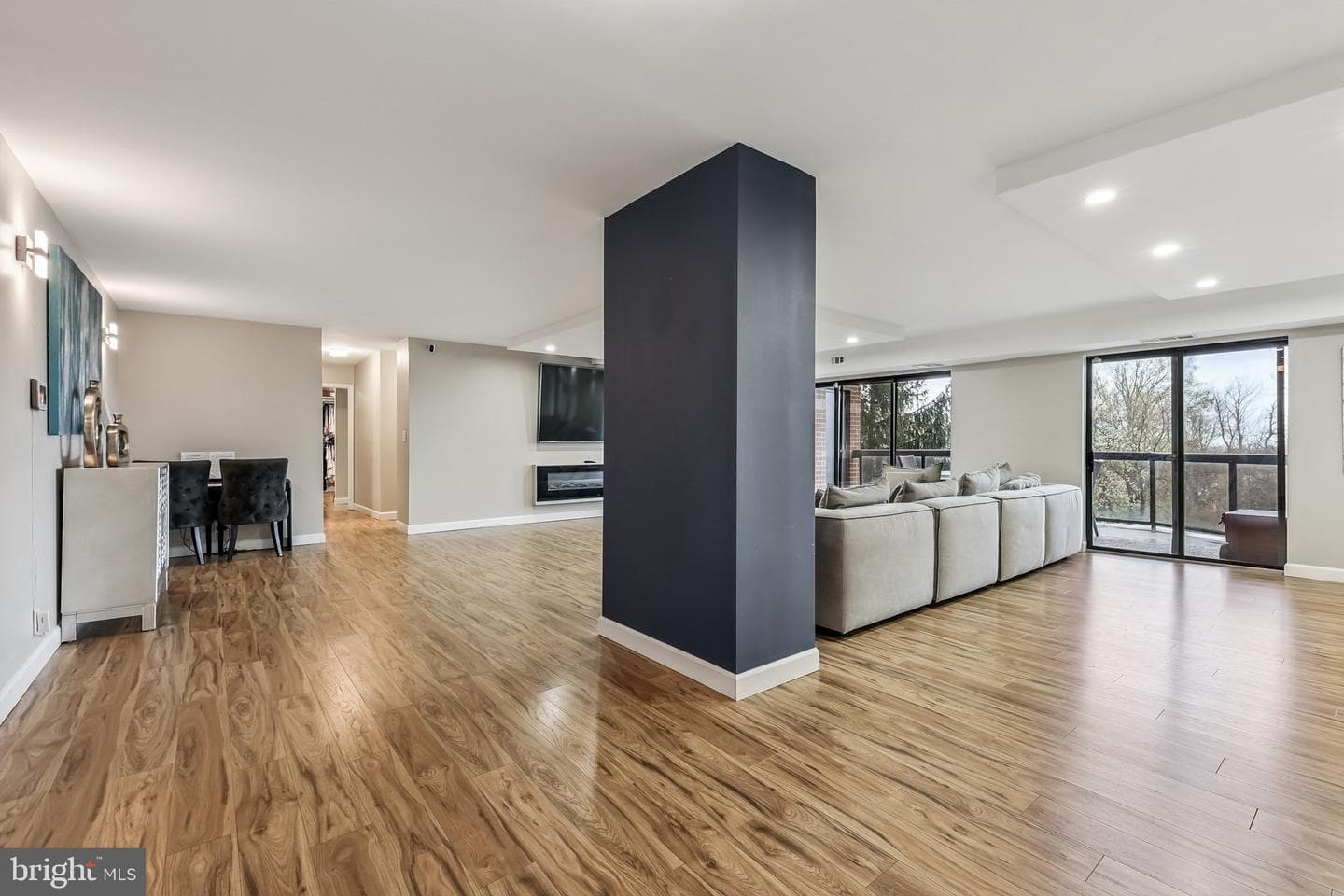 8380 Greensboro Dr #118 photo 11