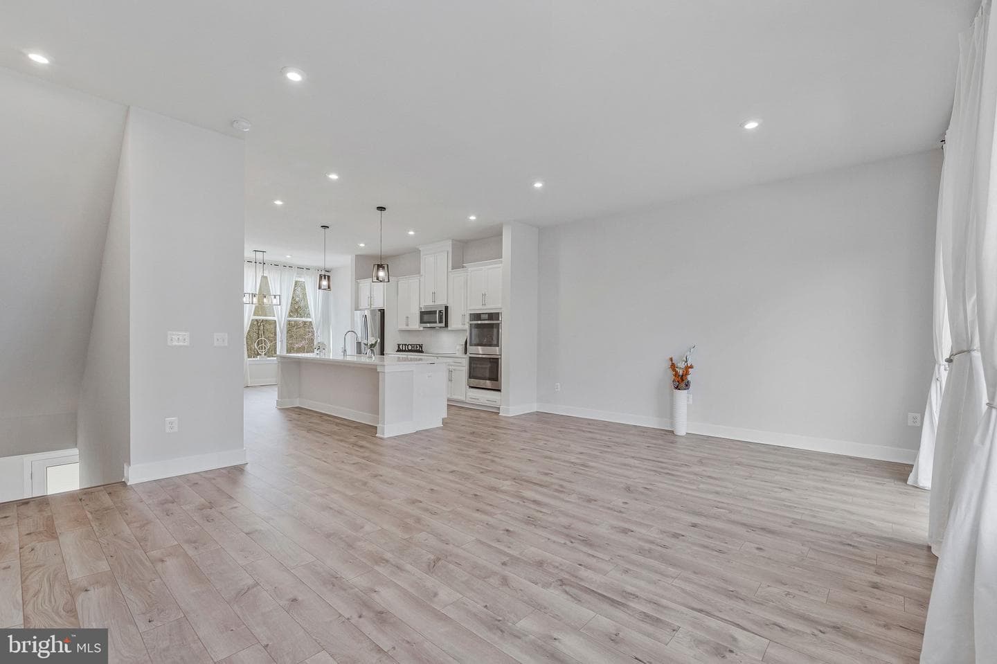 2491 Liberty Loop photo 10