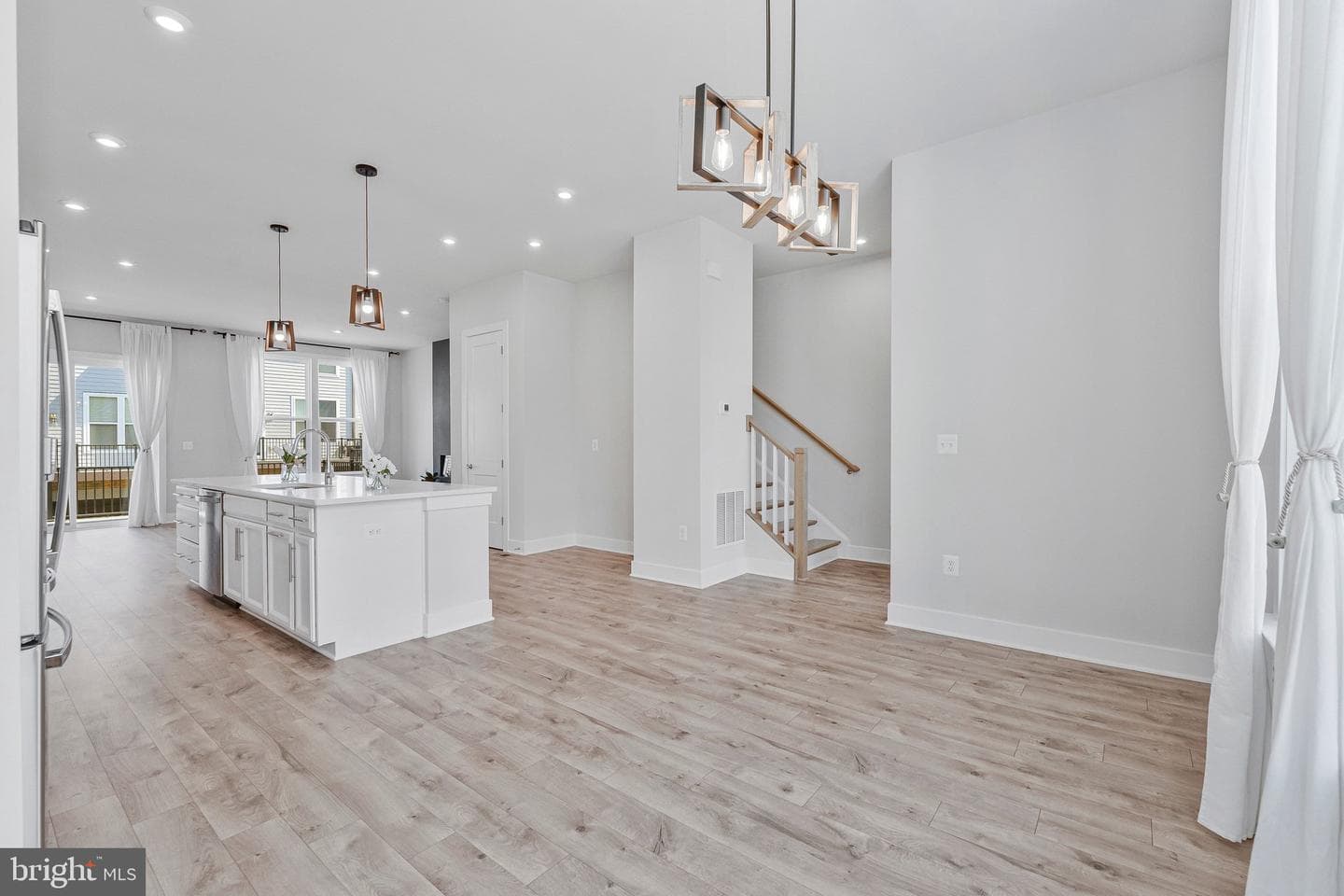 2491 Liberty Loop photo 16