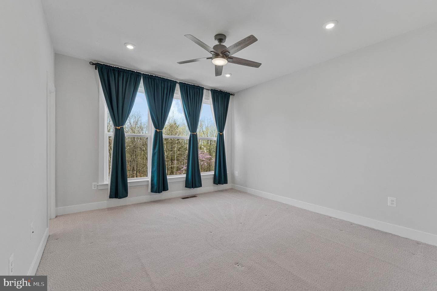 2491 Liberty Loop photo 23