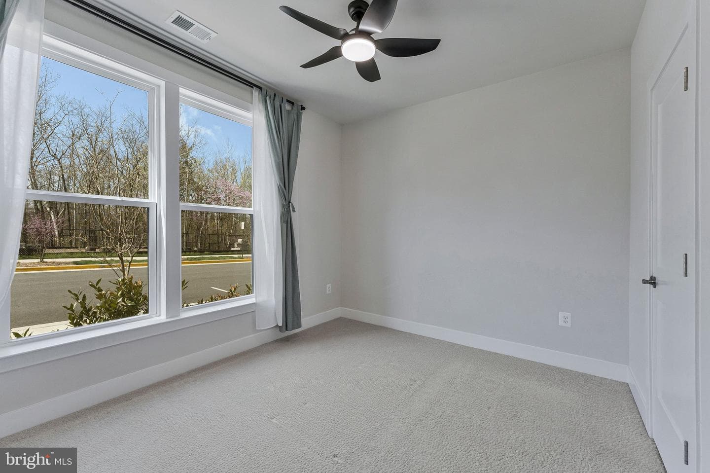 2491 Liberty Loop photo 38
