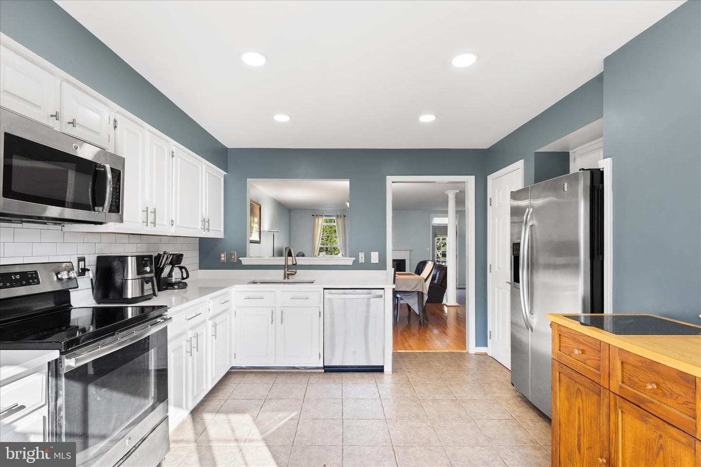 6897 Kerrywood Circle photo 11